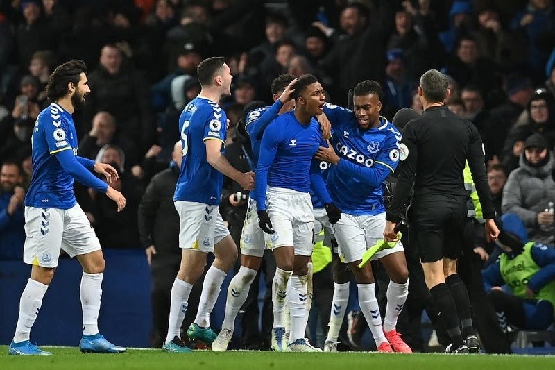 Soi kèo Everton